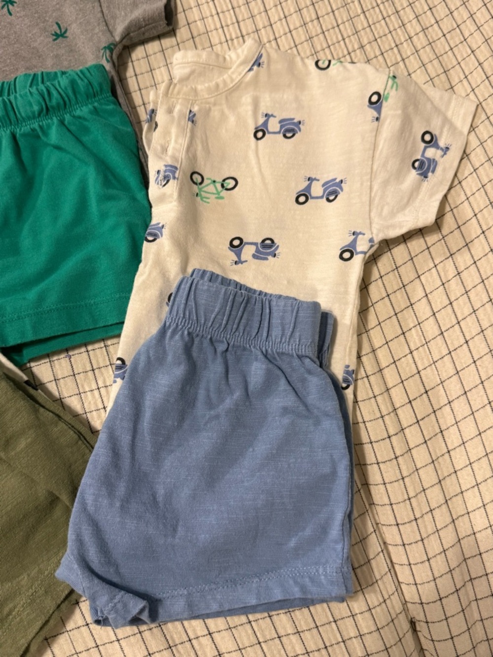 Three Cat & Jack Toddler Matching Short & Tee sets & Carters Henley Romper 18mo - Picture 2 of 5
